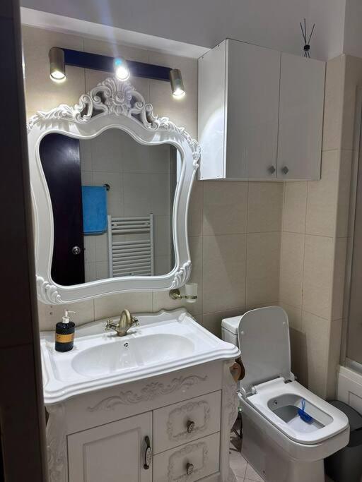 Apartament Complex Bucureşti Ngoại thất bức ảnh